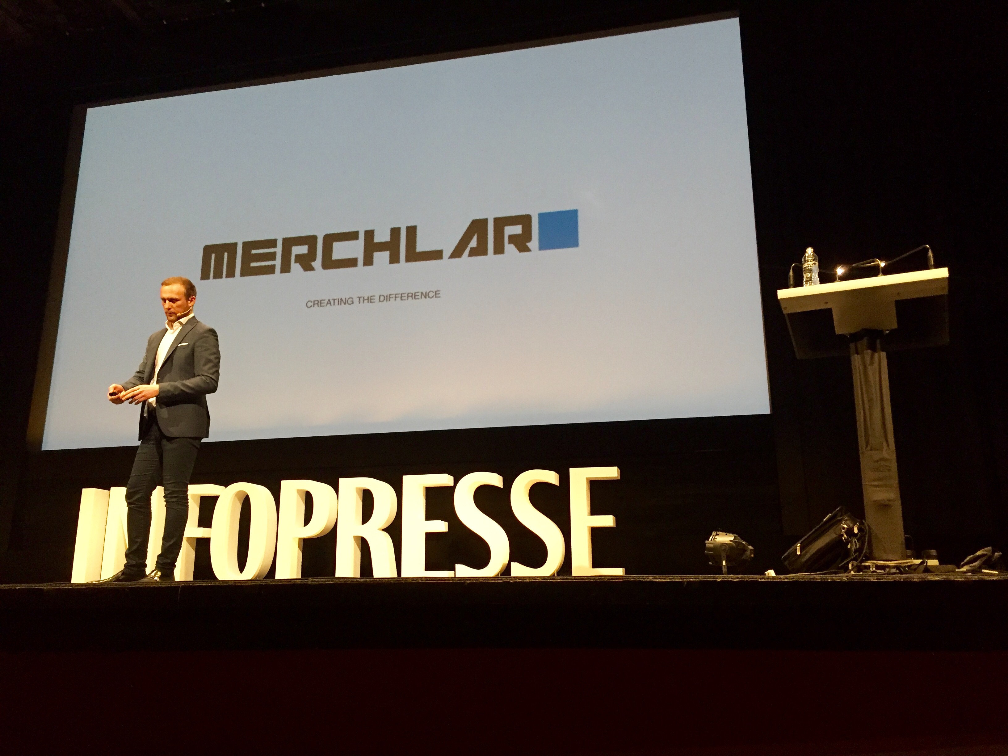 Awane Jones speaking at Infopresse